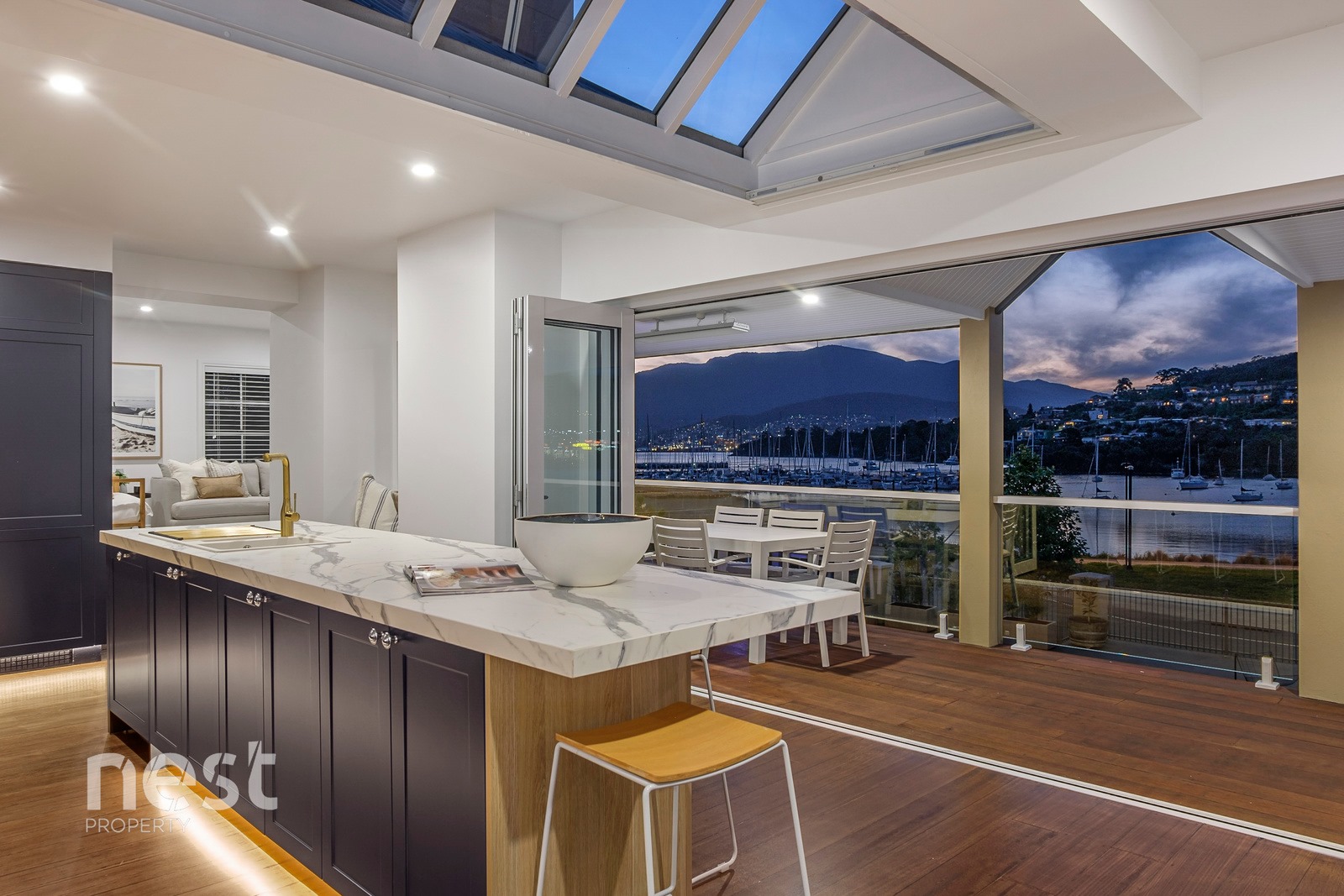What is the best way to find available rental properties in Hobart?