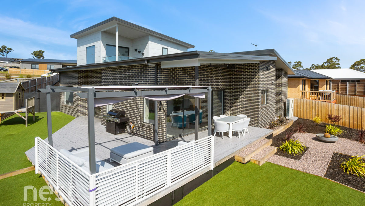 What is the current vacancy rate for rental properties in Hobart?